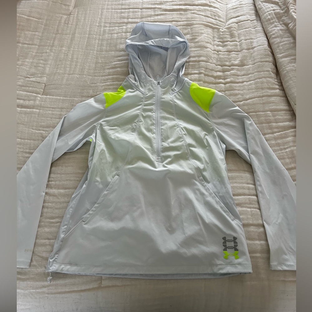 Under Armour Women’s UA Run Anywhere Anojacket - Size small. Worn once.